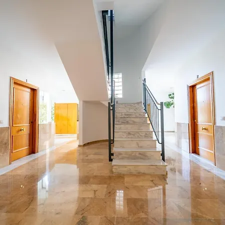 Homeholidaysrentals Adara *