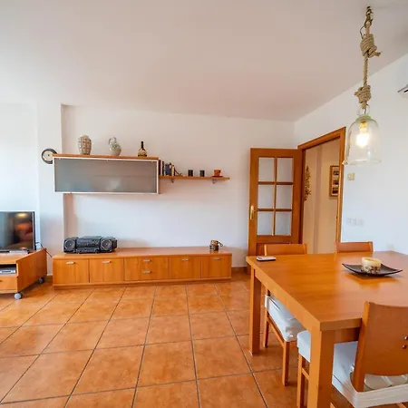 Homeholidaysrentals Adara