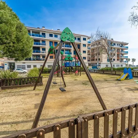 Homeholidaysrentals Adara